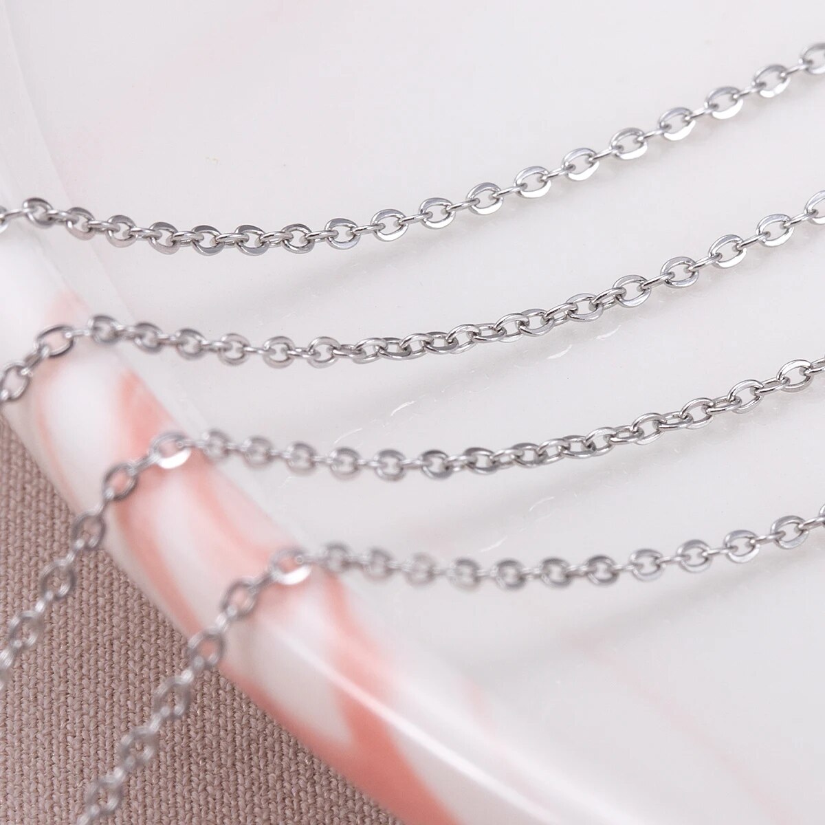 Chaînes fines en acier inoxyda - Body Chain Jewelry avis et prix