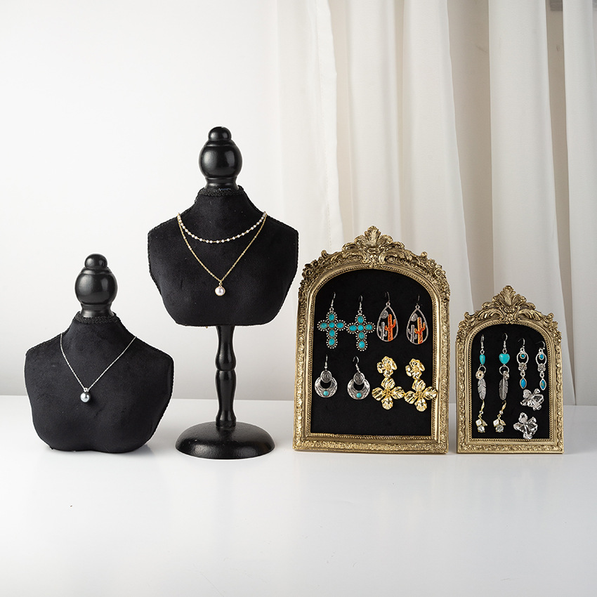 Présentoir à bijoux en velours - Body Jewelry Store avis et prix